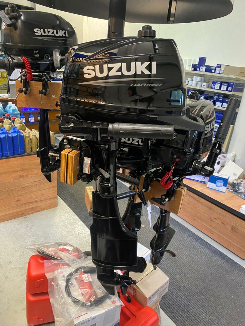 Myydään: Todella vähän käytetty Suzuki perämoottori DF6AL